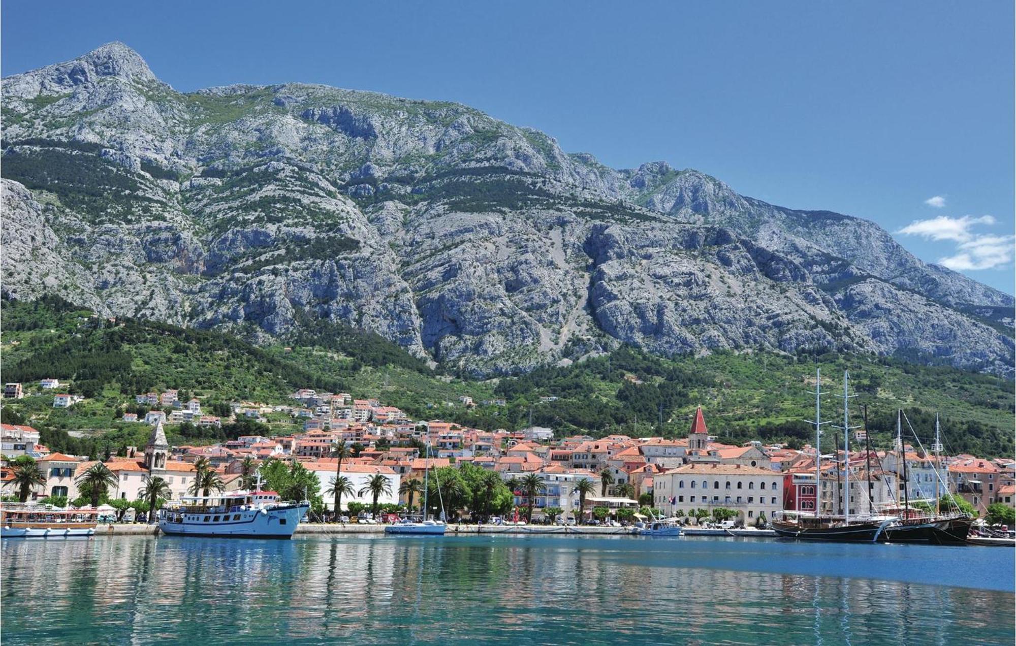 Amazing Apartment In Makarska With House Sea View Exterior foto