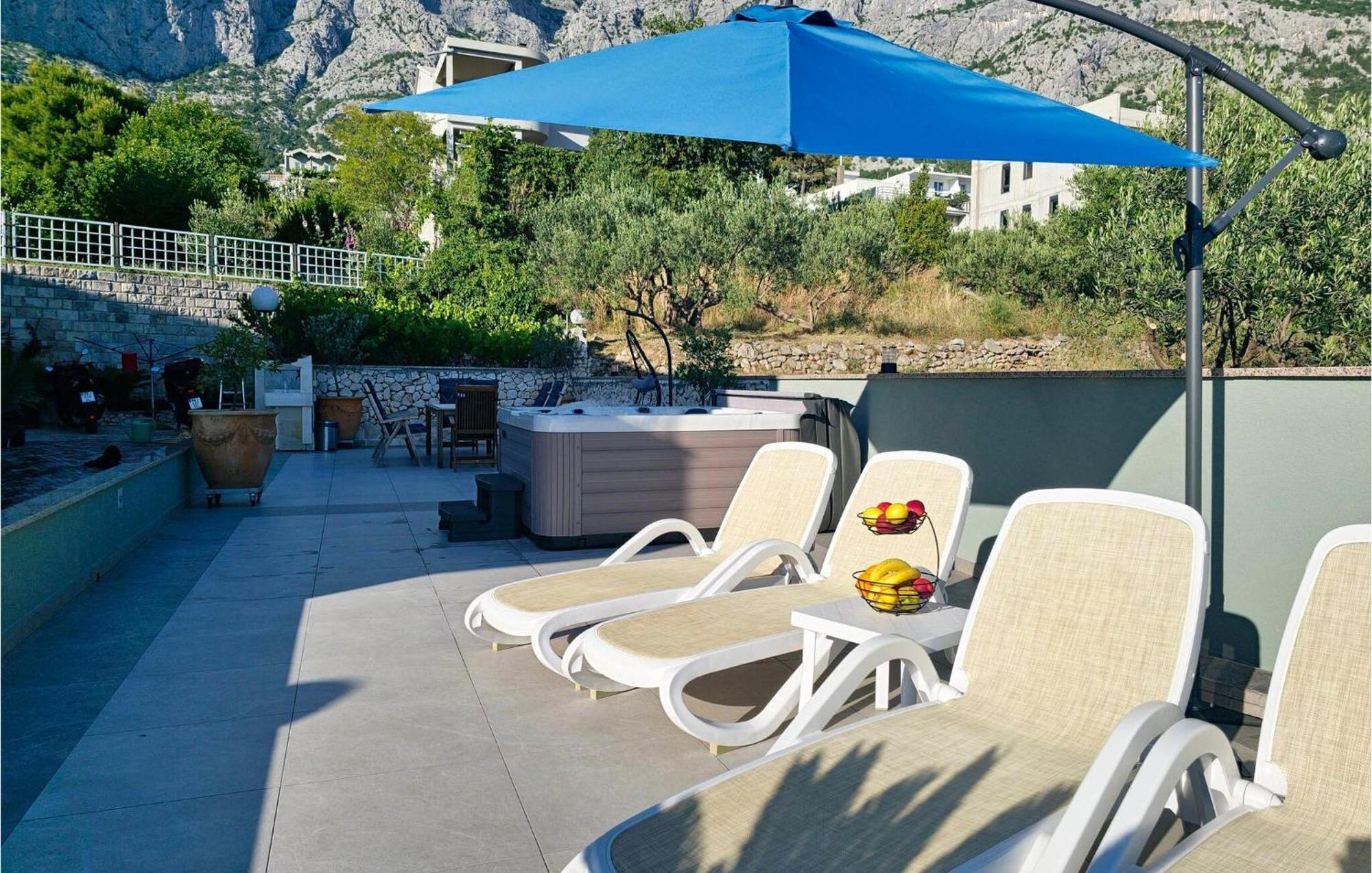 Amazing Apartment In Makarska With House Sea View Exterior foto